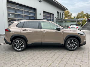 Nuevo Toyota Corolla Cross 2025 (Gasolina/Eléctrico) E10, 178 CV, Transmisión Automática, Volante a la Izquierda - Product Image 2