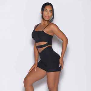 Ensemble de sport 2 pièces noir pour femme : Crop top et short taille haute, couleur unie, en spandex tricoté respirant, style sportif, printemps-été - Product Image 4