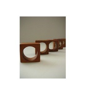 Rond de serviette en bois noble, apportant un accent distingué aux banquets et aux restaurants haut de gamme - Product Image 1