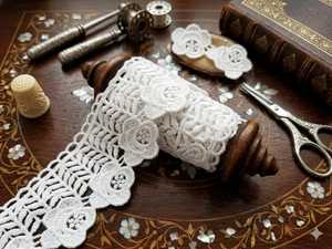High Quality Premium <b>White</b> Floral Guipure <b>Lace</b> Trim - 3D Leaf Vine Embroidered Chemical <b>Lace</b> Border for Ethnic Wear and Gowns - Product Image 2