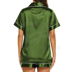 Ensemble de pyjama pour femmes, haut à manches courtes et short doux, ensemble de vêtements de nuit pour femmes de qualité supérieure, ensemble en satin respirant en vente - Product Image 3