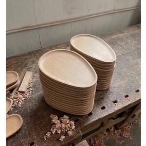 Assiette à dessert en bois jetable, faite à la main, durable, forme irrégulière, design minimaliste, en bois de hêtre naturel massif, poli - Product Image 3