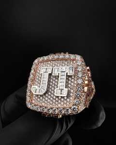 Bague de luxe Hip Hop Bling en argent sterling 925 avec diamant Moissanite et lettres serties, plaquée rhodium, personnalisable, tendance - Product Image 1