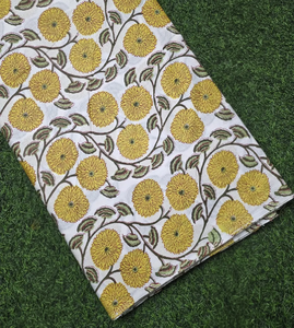 Tissu en coton imprimé floral marguerite au mètre, tissu doux et léger pour robes et couture féminines, cadeau pour elle - Product Image 2