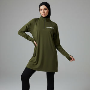 Haut musulman modeste à manches longues avec trous pour les pouces pour femmes - Séchage rapide, respirant, UPF50+, vêtements de sport décontractés pour le sport, le quotidien et les superpositions - Product Image 1