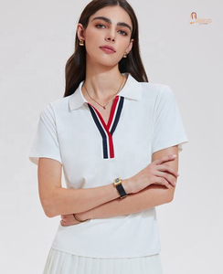 Vente en gros de t-shirts décontractés en maille Oxford pour femmes, manches courtes, golf, tennis, pickleball - Product Image 1