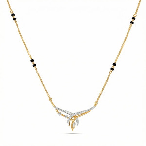 Collar con Colgante de Diamantes en Forma de Mariposa Geométrica Calada - Product Image 1
