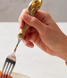 Ensemble de couverts Royal Dragon Handle en acier inoxydable, couteau, fourchette, cuillère, finition miroir haute brillance, vaisselle durable pour les occasions de mariage - Product Image 4