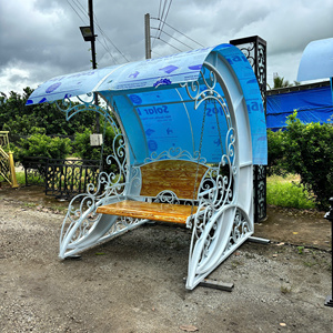 Balançoire d'extérieur moderne et élégante pour 3 personnes avec structure en fer massif, support métallique stable et auvent de protection pour cour. - Product Image 3