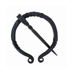 Collar Amuleto Vikingo de Hierro Forjado a Mano, Cruz de Troll Medieval, Acabado Auténtico Forjado, de Primera Calidad, para Entusiastas de la Historia - Product Image 1
