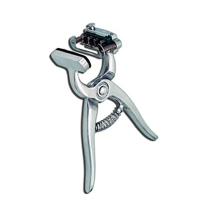 Pinza para tatuajes de orejas de calidad premium, de aluminio fundido a presión, equipo veterinario para la identificación de mascotas y animales de granja de Tegra - Product Image 5