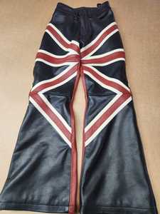 Pantalon en cuir évasé personnalisé pour femmes avec motif Union Jack |   Pantalon pattes d'éléphant en cuir véritable doux de qualité supérieure |   OEM Private Label Fashion Ma - Product Image 5