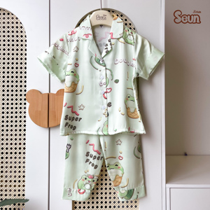 SeunKids Ensemble de vêtements de nuit pour enfants en soie latine à manches courtes et pantalon long, léger et décontracté - Product Image 1