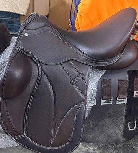 Selle d'équitation anglaise en cuir de haute qualité |   Selle d'équitation tout usage pour le saut d'obstacles - Product Image 4