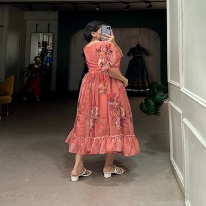 Vestido VASTRA COTTAGE con Estampado Floral en Georgette, Forrado con Micro Crepé, Cómodo para Fiestas y Uso Casual para Mujer - Product Image 2