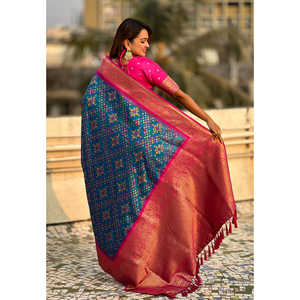 Sari Patola en soie douce bleue tissé Zari de qualité supérieure avec des tissages contrastés pour tenue de soirée par Elite Weaves - Product Image 3