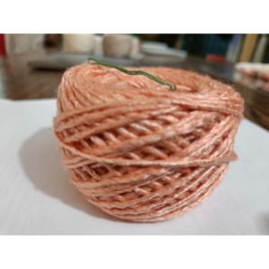 Hilo de Viscosa de Bambú de Lujo en Formato de Pastel, Peso DK, Tono 118, para Crochet, Tejido y Bordado - Product Image 3