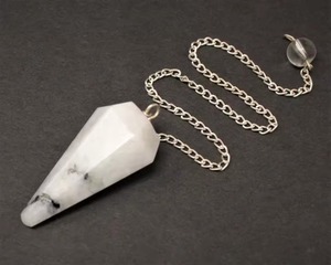 Pendentif en pierre gemme facettée avec chaîne en argent, boule de cristal transparente, décoration d'intérieur, outil de Feng Shui, artisanat en pierre polie - Product Image 3