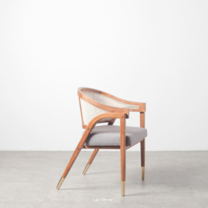 Chaise en bois ergonomique et durable avec assise en cannage naturel, idéale pour les projets de restaurants et d'hôtels - Vente en gros usine - Product Image 5