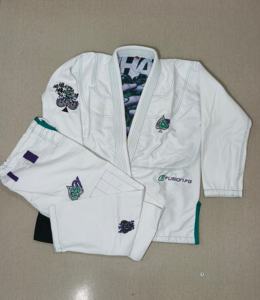 Kimono de Jiu-Jitsu Brésilien (BJJ) Joker Blanc sur Mesure, Nouveau Modèle, Qualité Premium, 100% Coton 440 GSM - Product Image 3