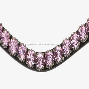 Bande de sourcils de cheval en cuir noir en forme de vague, dans toutes les tailles personnalisées, avec 1 rangée de grande chaîne en cristal ombré violet et boucles cousues - Product Image 1
