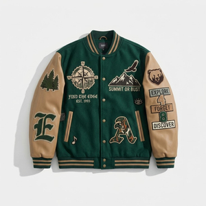 Veste universitaire vintage de style collégial en mélange de laine premium, avec broderie en chenille de haute qualité, manches en similicuir et multiples patchs - Product Image 1