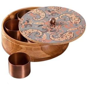 Boîte à épices en bois rustique naturel avec plusieurs compartiments pour les épices, les herbes, les assaisonnements et les pots de rangement décoratifs - Product Image 3