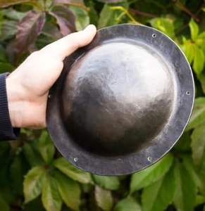 Escudo Redondo Medieval de Metal Antiguo para Reconstrucción de Escudos, Decoración del Hogar - Product Image 5