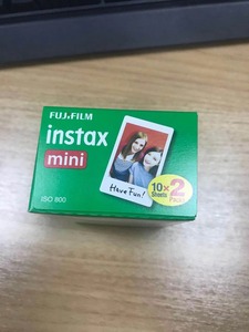ฟิล์มกล้อง Fujifilm Instax ขนาด 3 นิ้ว ขอบขาว เงา แบบมีกาวในตัว สำหรับ Instax Mini 8 9 11 7s - Product Image 5