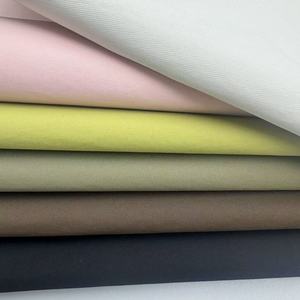 <span class=keywords><strong>Tissu</strong></span> polyester « Stormer » (180 GSM) en stock, un matériau composite structuré 3-en-1 adapté à l'utilisation dans les vêtements de montagne - Product Image 2