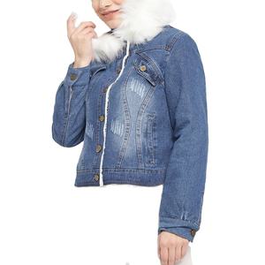 Meilleure veste en jean élégante pour femme avec col et manches en fourrure rabattables, couleur délavée, style déchiré, doublure en coton et nylon, 2026 - Product Image 3