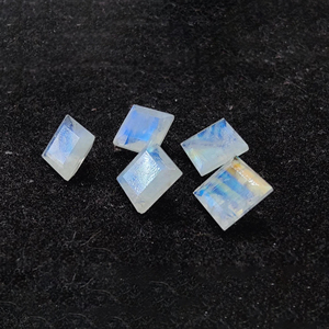 Piedra Preciosa Suelta de Piedra Lunar Arcoíris de Calidad Natural, Corte Facetado, Forma Cuadrada, Calibrada - Product Image 5