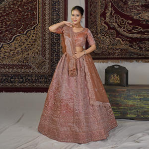 Lehenga Choli de tela de sarga con bordado intrincado, blusa coordinada con vuelo, dupatta de brillo suave, largo hasta el suelo, sin arrugas, para fiesta de graduación - Product Image 2