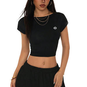 เสื้อครอปท็อปแฟชั่นสุดฮิต ประดับเพชร วัสดุคอตตอนริบคุณภาพดี ยืดหยุ่นได้ เหมาะสำหรับฤดูร้อน เสื้อยืดครอปสำหรับผู้หญิง - Product Image 3