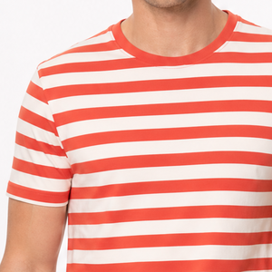 Camiseta de manga corta con cuello redondo y rayas rojas y blancas para hombre, de alta demanda, corte regular, estilo casual - Product Image 2