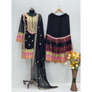 Ensemble de vêtements de fête pour femmes de créateur avec un magnifique haut Plazzo et Dupatta - Product Image 4