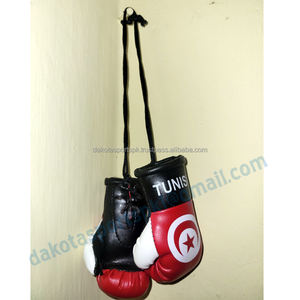 Porte-clés Mini Gants de Boxe Personnalisés Tunisie en Cuir PU avec Fermeture Auto-agrippante, Cadeau Sportif et Athlétique Portable - Product Image 3