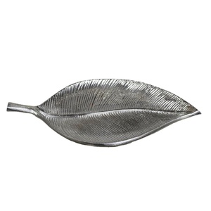 Bandeja decorativa con forma de hoja para frutas, plato para servir postres, bandejas de metal para decoración de mesa, accesorios para eventos - Product Image 1