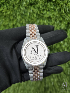 AARVA JEWELS นาฬิกาข้อมือสตรีสแตนเลสสตีลหรูหรา 38 มม. หน้าปัดทรงกลม ระบบควอตซ์ พร้อมคริสตัลแซฟไฟร์และประดับเพชร - Product Image 4
