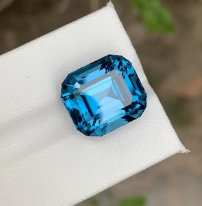 พลอยบลูโทแพซทรงคุชชั่น เกรดสูง คุณภาพเยี่ยม สีน้ำเงินลอนดอน ทรงแปดเหลี่ยม สำหรับทำเครื่องประดับชั้นดี - Product Image 5