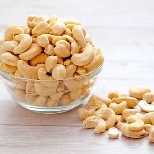 Anacardos Enteros Frescos, Crudos, Tostados y Salados, Disponibles en Envases a Granel para Marcas de Snacks, Fabricantes de Alimentos y Venta al por Mayor Global - Product Image 2