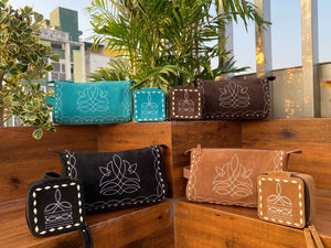 New High Quality Custom <b>Boot</b> Stitch Suede Leather Cosmetics Bags & <b>Boot</b> Stitch Tan Genuine Suede Leather Square Jewelry Box Sets - Product Image 4