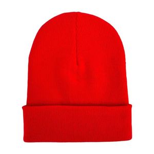 Set Tradizionale di Sciarpa, Cappello e Guanti con Polsini in Rosso Scarlatto - Product Image 3