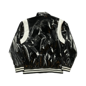 Veste de baseball rétro en cuir PVC pour homme avec col montant et logo sur le devant, couleur et logo personnalisables - Product Image 2