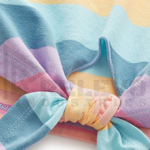 Camiseta de Algodón 240 GSM para Hombre, Diseño Arcoíris Multicolor, Corte Holgado, Estilo Casual Urbano, Calidad Premium - Product Image 5