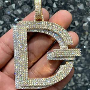 Colgante de Lujo con Letra D y Moissanita, Microincrustaciones, Joyería Hiphop, Uso Diario, Regalo para Hombre - Product Image 3