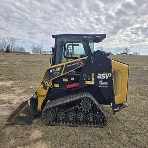 Cargadora compacta de alto rendimiento ASV RT65 1C con gran capacidad de elevación, máquina confiable para uso en agricultura, construcción y paisajismo. - Product Image 3