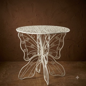 Mesa de Centro de Jardín Victoriana de Hierro Forjado a Mano, Estilo Europeo de Lujo, Muebles de Exterior Personalizados, Resistentes a la Intemperie, para 4 Personas - Product Image 1