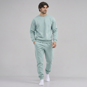 Conjunto Deportivo Oversize para Hombre, Sudadera Holgada y Pantalones Anchos para un Estilo Urbano Casual Contemporáneo - Product Image 1
