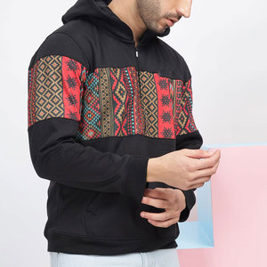 Sudadera con Capucha para Hombre, Estampado Geométrico, Corte Regular, Ropa Casual de Otoño, Negra con Patrón Rojo, Impresión por Sublimación - Product Image 2